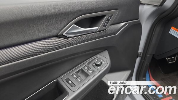 Volkswagen Golf 2025, фото 30
