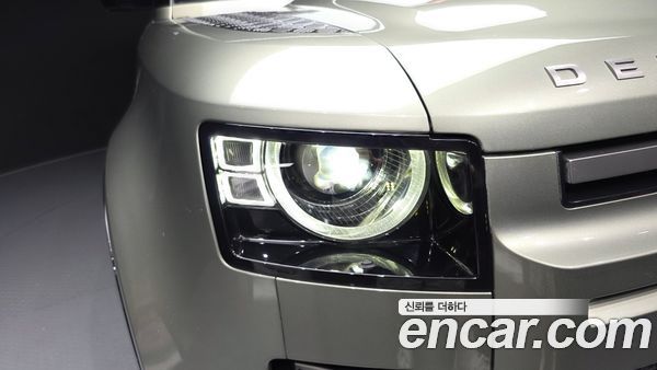Land Rover Defender 2022, фото 8