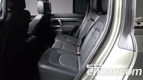 Land Rover Defender 2022, фото 16