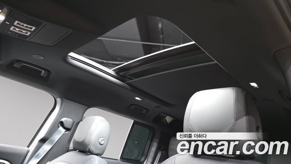 Land Rover Defender 2022, фото 31
