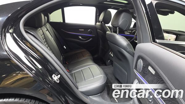 Mercedes-Benz E-Class 2021, фото 18