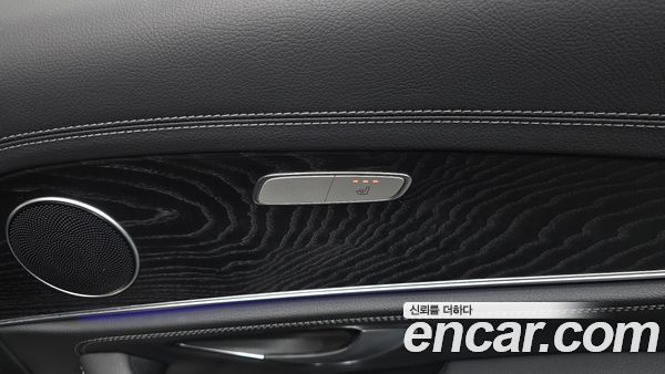Mercedes-Benz E-Class 2021, фото 24