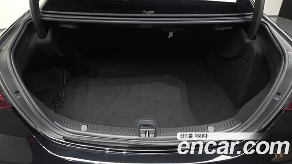 Mercedes-Benz E-Class 2021, фото 26