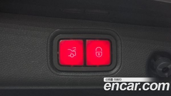 Mercedes-Benz E-Class 2021, фото 31