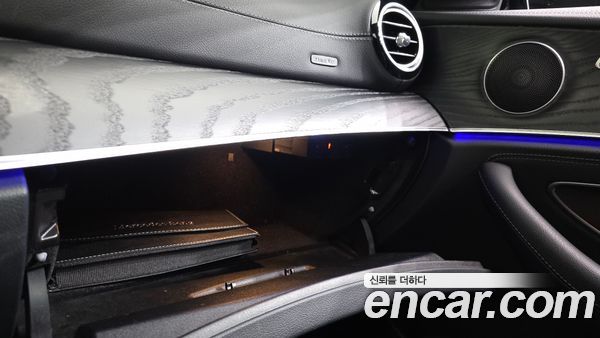 Mercedes-Benz E-Class 2021, фото 32