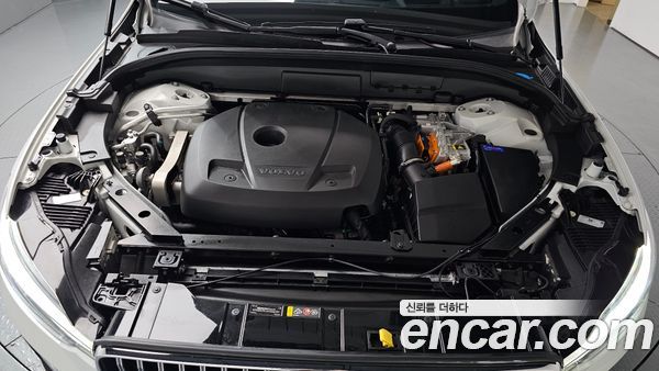 Volvo XC60 2025, фото 5