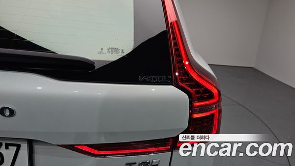 Volvo XC60 2025, фото 8