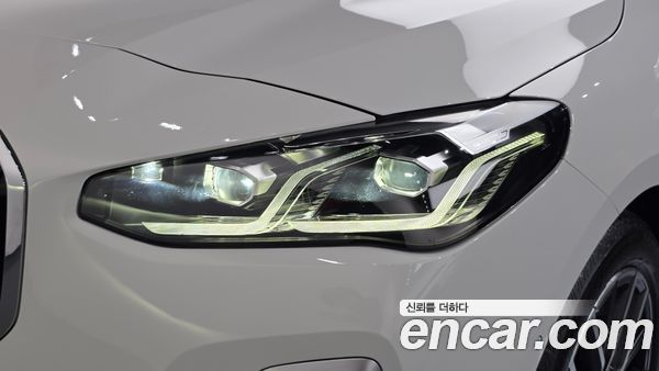 BMW 2 Series 2025, фото 8