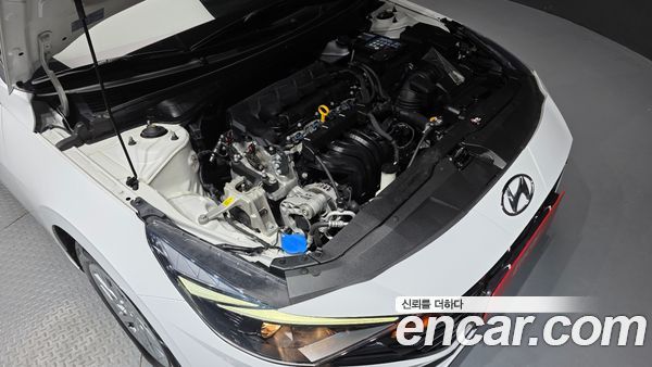 Hyundai Elantra 2021, фото 6