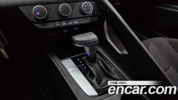 Hyundai Elantra 2021, фото 12
