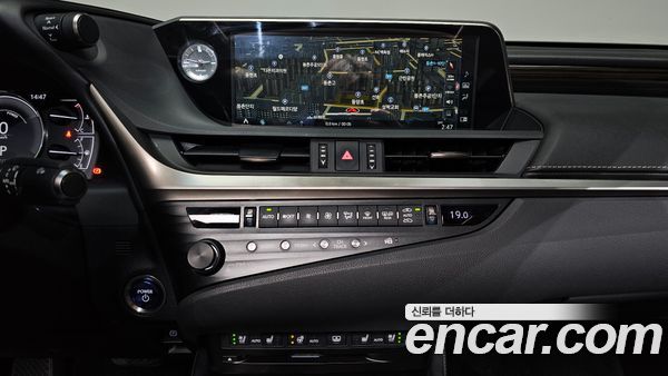 Lexus ES 2020, фото 14