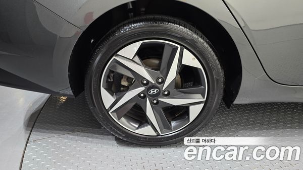Hyundai Elantra 2021, фото 5