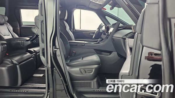 Toyota Alphard 2024, фото 16