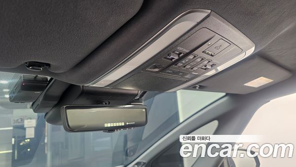 Toyota Alphard 2024, фото 29