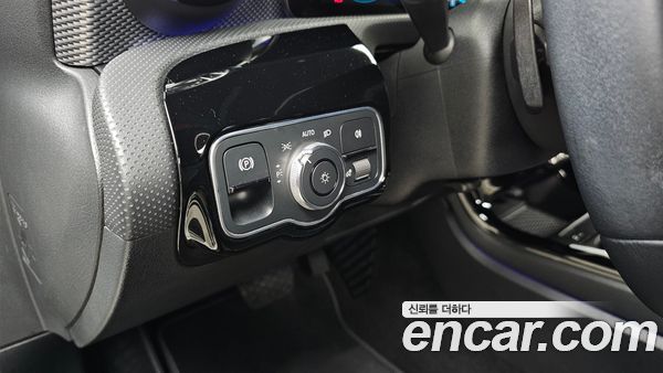 Mercedes-Benz A-Class 2021, фото 26