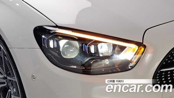 Mercedes-Benz E-Class 2021, фото 7