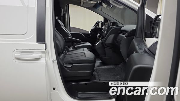 Hyundai Staria 2022, фото 15