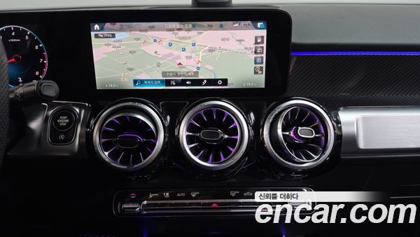 Mercedes-Benz GLB 2022, фото 14