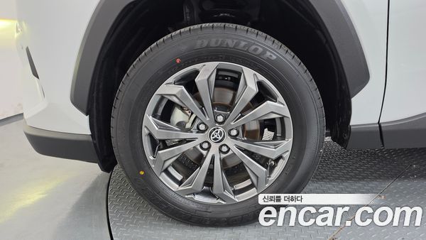 Toyota RAV4 2025, фото 5