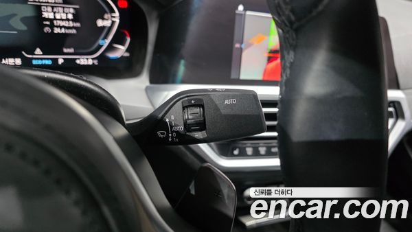 BMW 3 Series 2021, фото 29