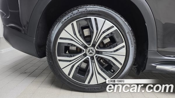 Mercedes-Benz EQE 2023, фото 4