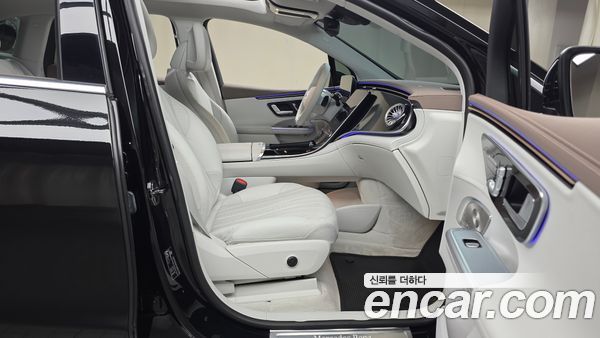 Mercedes-Benz EQE 2023, фото 15