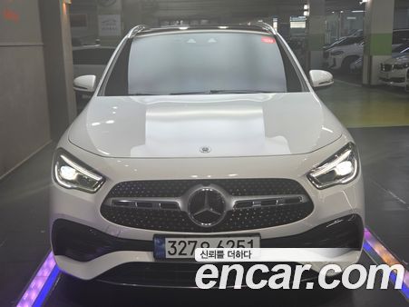 Mercedes-Benz GLA 2023