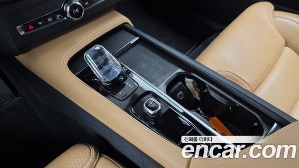 Volvo XC90 2022, фото 12