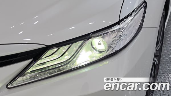 Toyota Camry 2024, фото 8