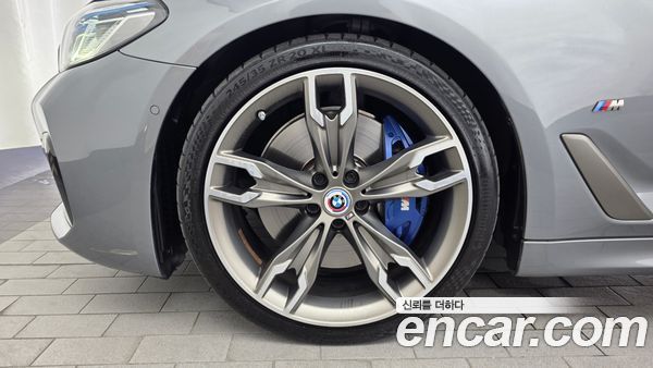 BMW 5 Series 2023, фото 5