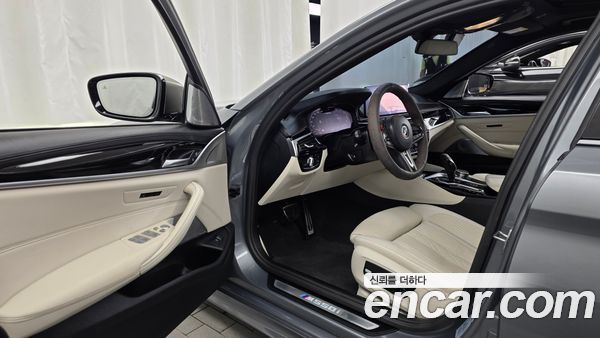 BMW 5 Series 2023, фото 13