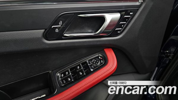 Porsche Macan 2021, фото 23