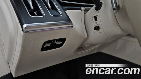 Mercedes-Benz S-Class 2023, фото 30