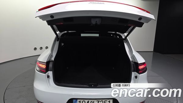 Porsche Macan 2021, фото 25