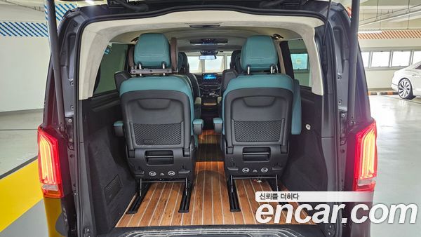 Mercedes-Benz V-Class 2022, фото 14