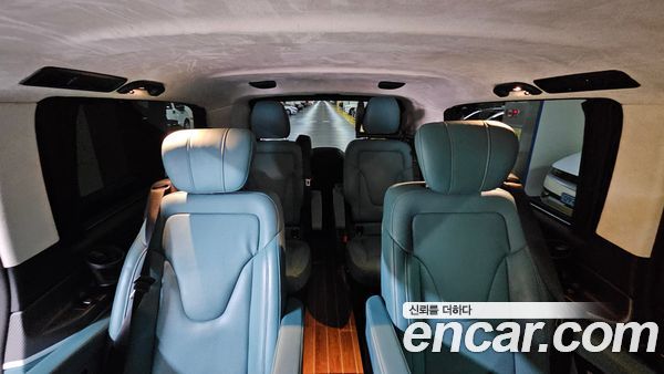 Mercedes-Benz V-Class 2022, фото 16
