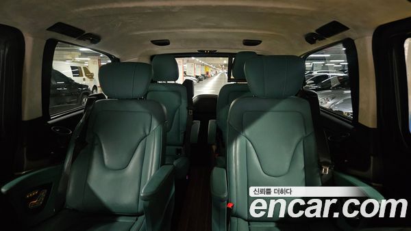 Mercedes-Benz V-Class 2022, фото 19