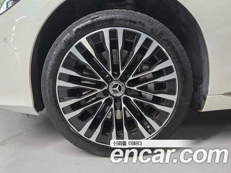 Mercedes-Benz S-Class 2023, фото 5