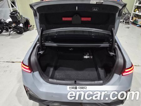 BMW 5 Series 2025, фото 14