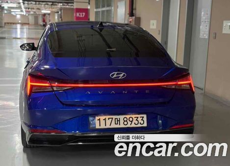 Hyundai Elantra 2022, фото 3