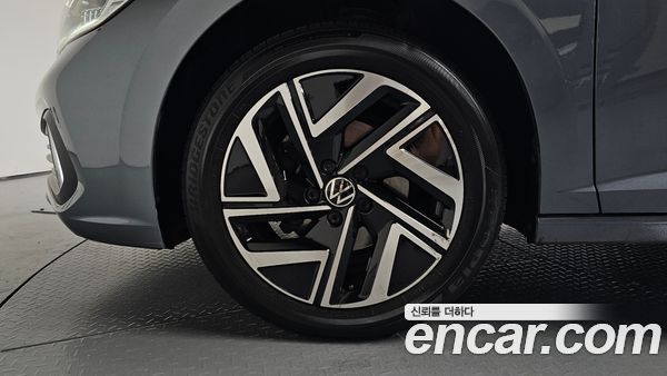 Volkswagen Jetta 2023, фото 4