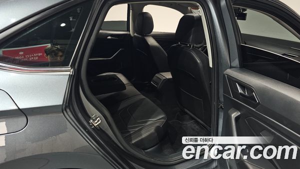 Volkswagen Jetta 2023, фото 17