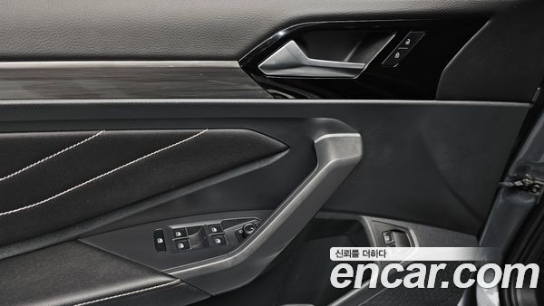 Volkswagen Jetta 2023, фото 23