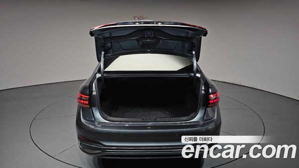 Volkswagen Jetta 2023, фото 25