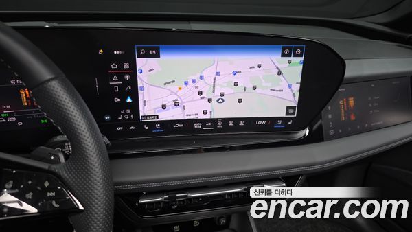 Audi Q6 e-tron 2025, фото 14