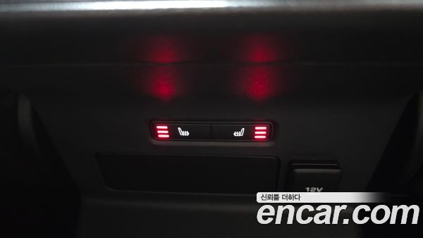 Land Rover Range Rover Velar 2021, фото 24