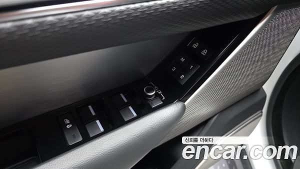 Land Rover Range Rover Velar 2021, фото 29