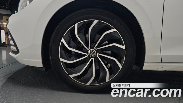 Volkswagen Golf 2023, фото 4