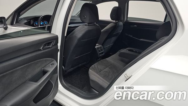 Volkswagen Golf 2023, фото 15