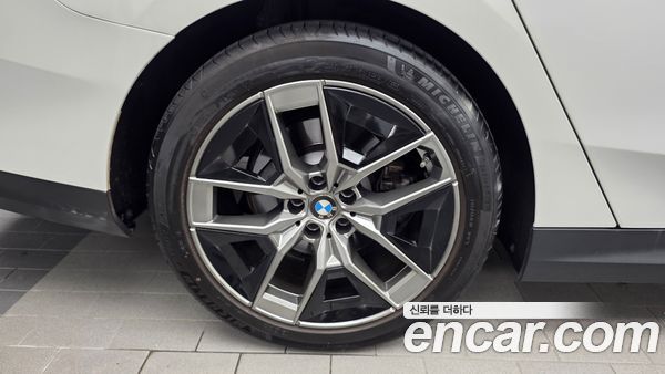 BMW 5 Series 2024, фото 5